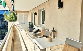 Exclusive Puerto Banus Beach Apartment Free Parking Wifi & Swimming Pool